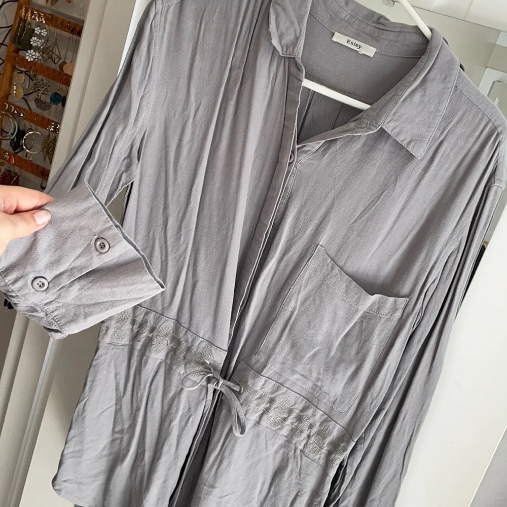 Grey great shape shirt with tie - Picture 5 of 9